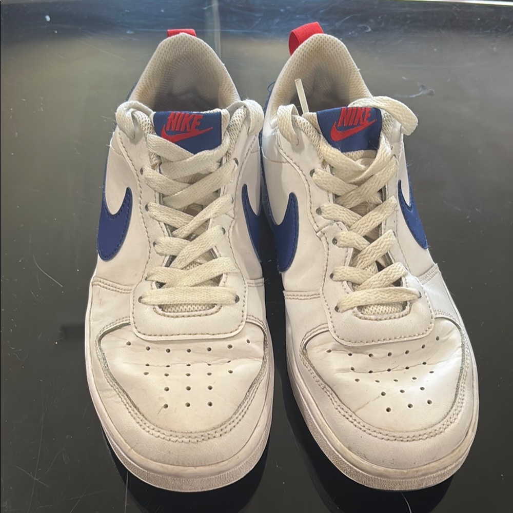 Nike White and Blue Retro Sneakers